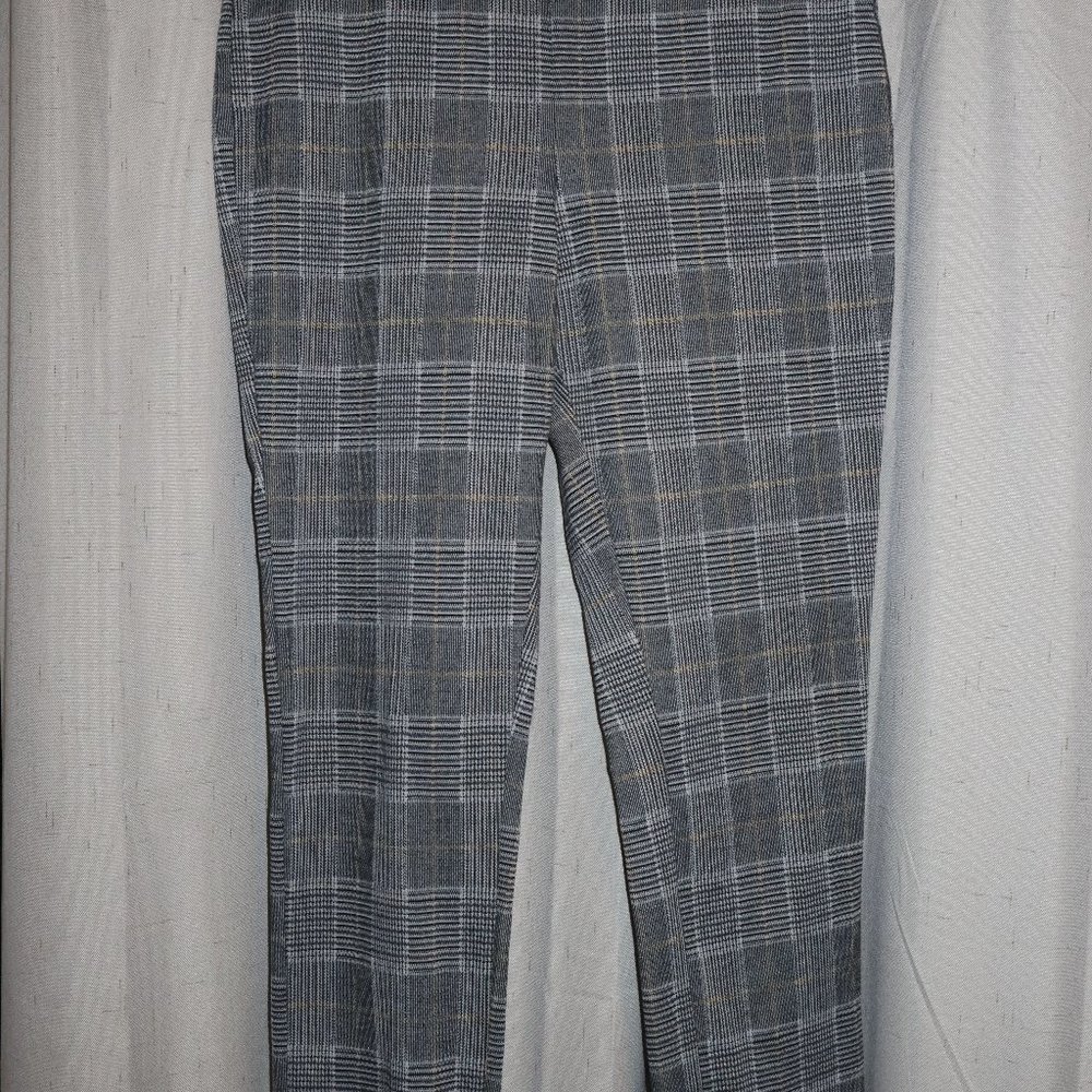 Vintage-Womens -Large- Plaid H&M Capris